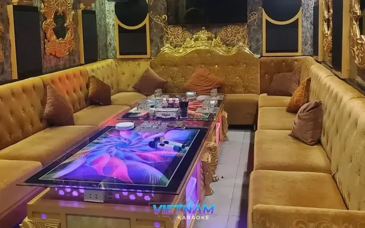 胡志明 102 KTV