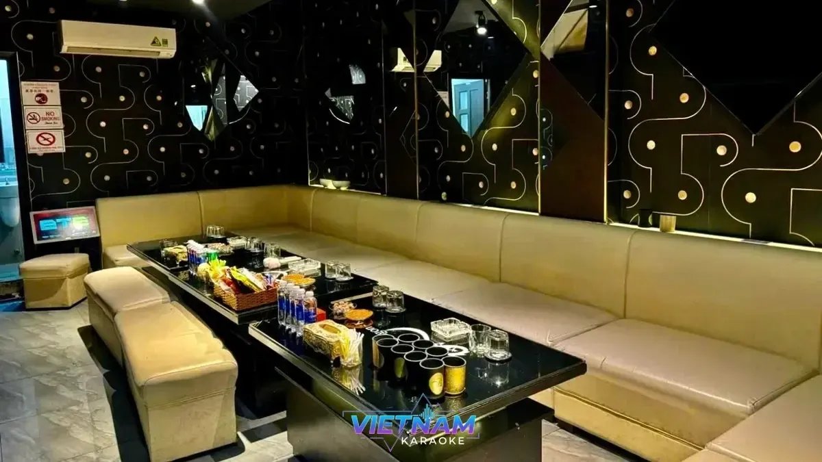 ホーチミン ドラゴンK KTV · 写真 1/6