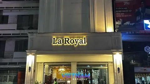 胡志明 La Royal KTV · 照片 2/6