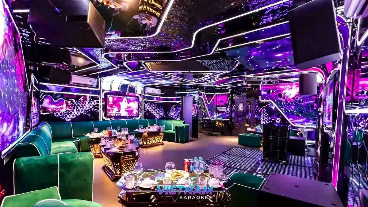 ホーチミン リミテッド KTV · 写真 1/6
